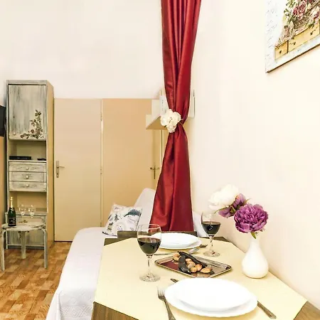 Διαμέρισμα Holiday Home Drasnice Drasnice